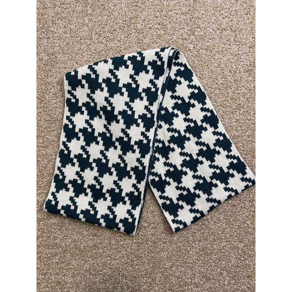 Berkshire Fashions Womens OS Knitted Infinity Winter Scarf Green White Geometric